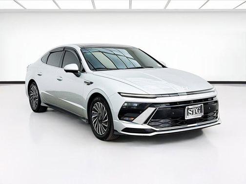 Aero Silver 2025 Hyundai SONATA Hybrid Limited
