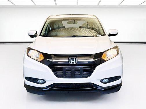 White Orchid Pearl 2018 Honda HR-V EX