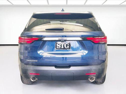 2022 Chevrolet Traverse LS