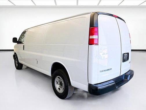 2023 GMC Savana 2500 Work Van
