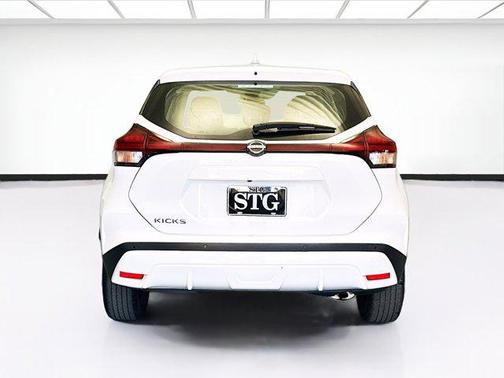 2023 Nissan Kicks S