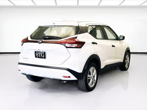 2023 Nissan Kicks S