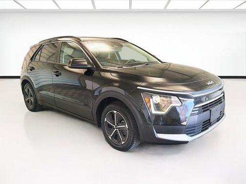 Aurora Black 2024 Kia Niro EX