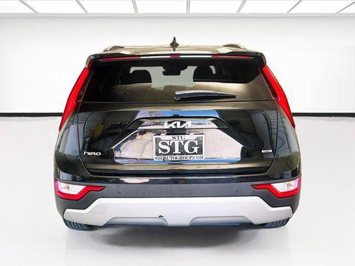 Aurora Black 2024 Kia Niro EX