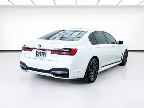 2020 BMW 740 740i