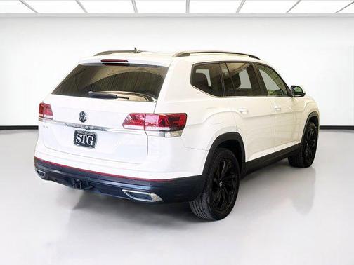 2022 Volkswagen Atlas 3.6L SE w/Technology