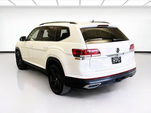 2022 Volkswagen Atlas 3.6L SE w/Technology