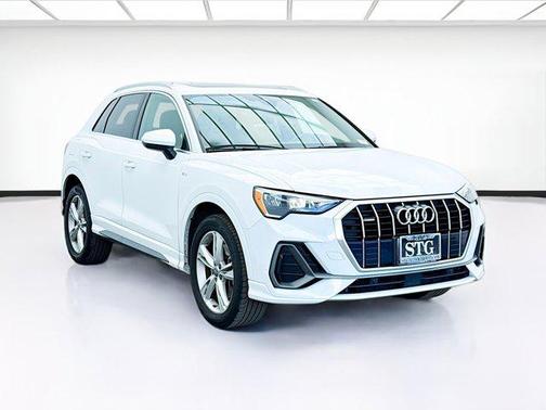 2020 Audi Q3 45 S line Premium