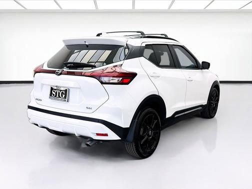Fresh Powder 2022 Nissan Kicks SR