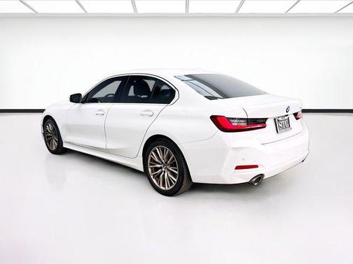 Alpine White 2023 BMW 330 330i