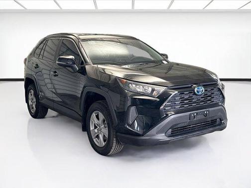 2022 Toyota RAV4 Hybrid LE