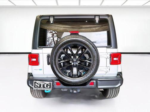 Silver Zynith Clearcoat 2023 Jeep Wrangler 4xe Sahara