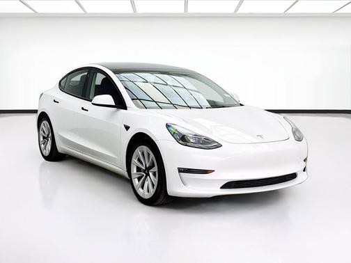 Pearl White Multi-Coat 2022 Tesla Model 3 Long Range