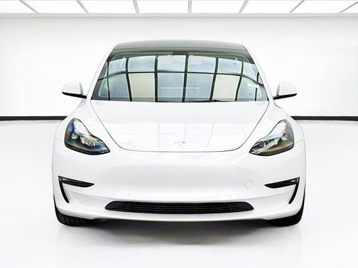 Pearl White Multi-Coat 2022 Tesla Model 3 Long Range