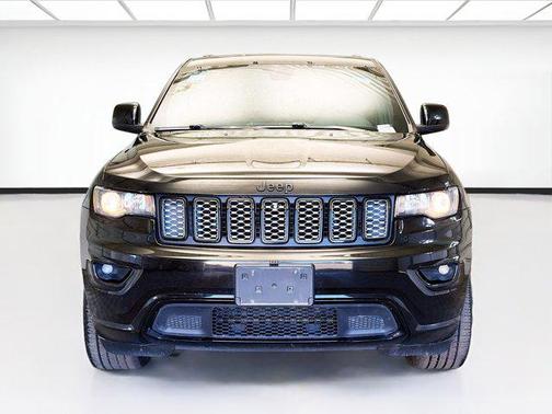 2022 Jeep Grand Cherokee Laredo
