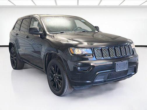 2022 Jeep Grand Cherokee Laredo