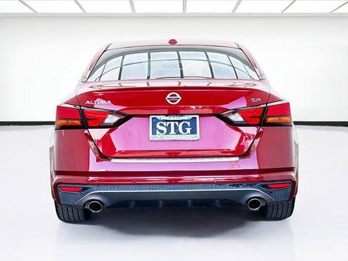 2020 Nissan Altima SR FWD