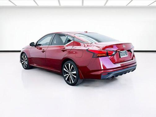 2020 Nissan Altima SR FWD