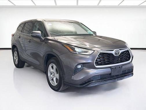 2021 Toyota Highlander LE