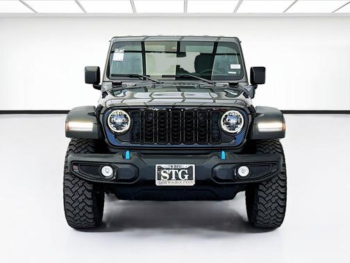 Granite Crystal Metallic Clearcoat 2024 Jeep Wrangler 4xe Willys
