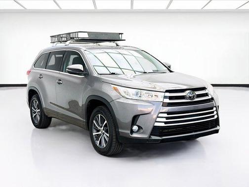 Predawn Gray Mica 2018 Toyota Highlander XLE