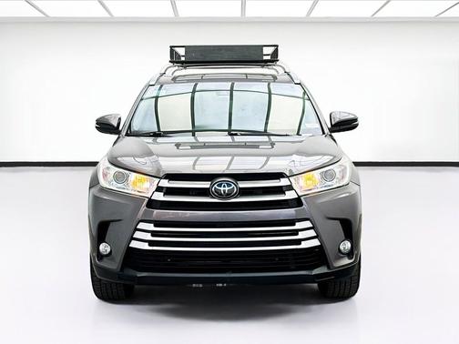 Predawn Gray Mica 2018 Toyota Highlander XLE