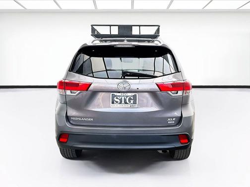 Predawn Gray Mica 2018 Toyota Highlander XLE
