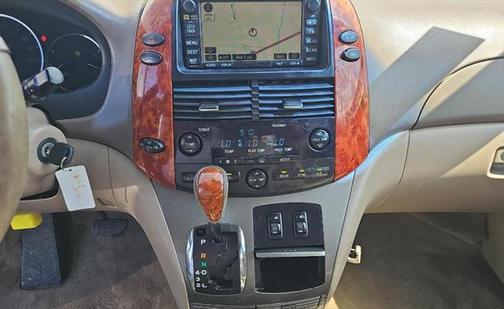 2010 Toyota Sienna XLE Limited