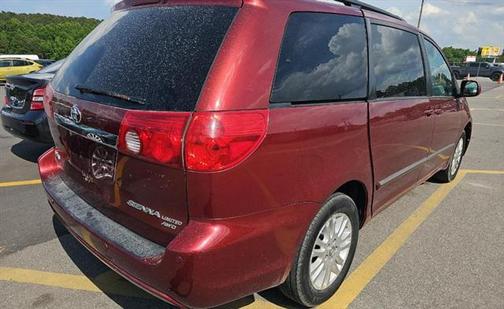 2010 Toyota Sienna XLE Limited