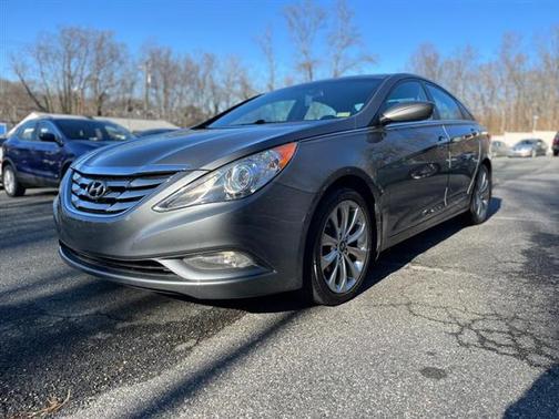 2013 Hyundai SONATA SE