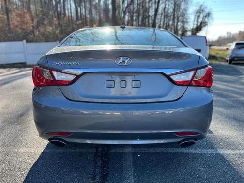 2013 Hyundai SONATA SE