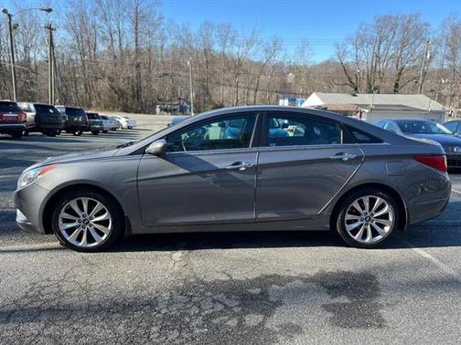 2013 Hyundai SONATA SE