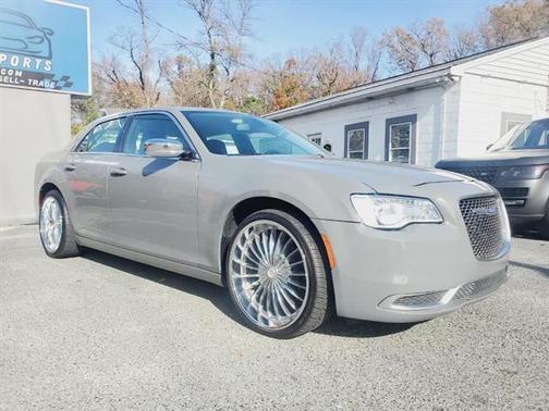 2018 Chrysler 300 Touring