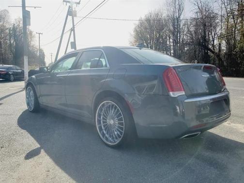 2018 Chrysler 300 Touring
