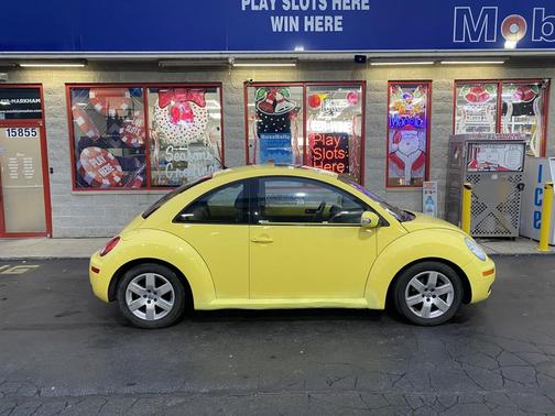 2007 Volkswagen New Beetle Base