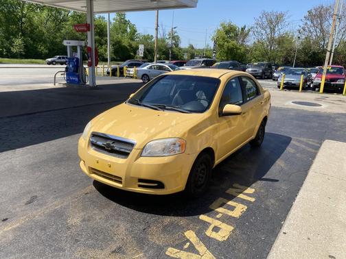 Summer Yellow 2010 Chevrolet Aveo LT