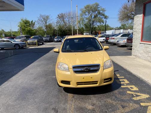 Summer Yellow 2010 Chevrolet Aveo LT