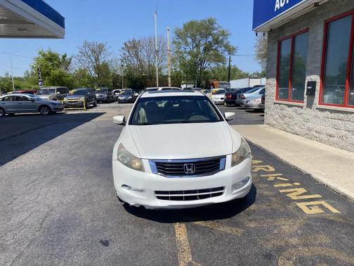 white 2010 Honda Accord EX-L