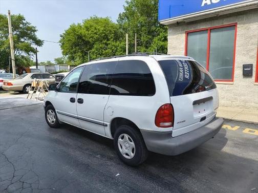 1999 Dodge Caravan Base