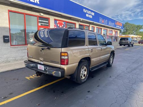 Gold 2000 Chevrolet Tahoe Base