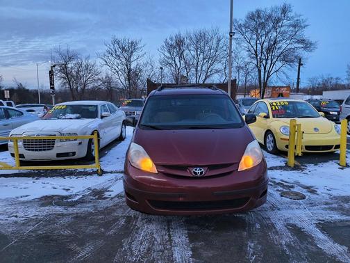 2008 Toyota Sienna LE