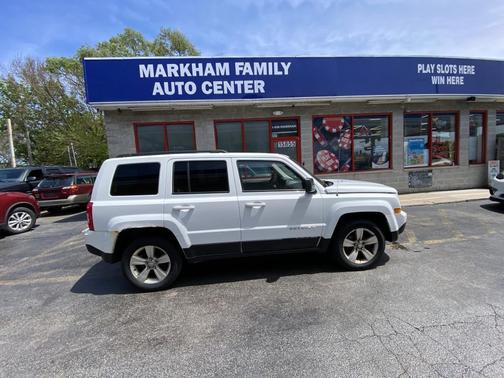white 2016 Jeep Patriot Latitude