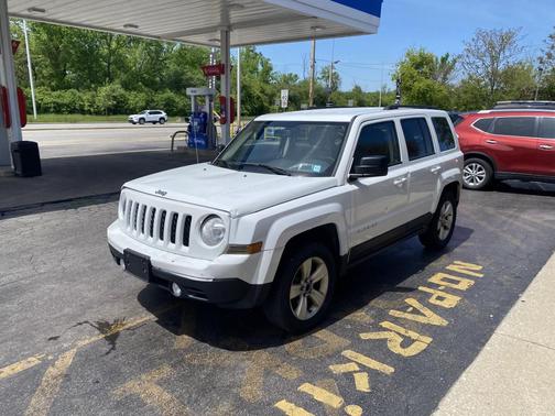 white 2016 Jeep Patriot Latitude