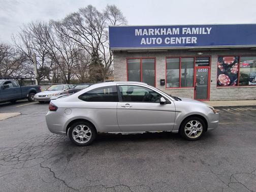 Brilliant Silver Clearcoat Metallic 2009 Ford Focus SE