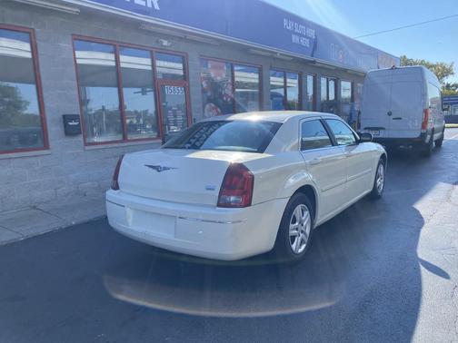 2005 Chrysler 300 Touring