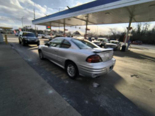 2001 Pontiac Grand Am SE