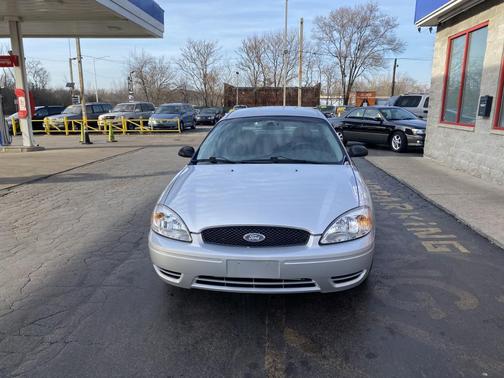 Silver Frost Clearcoat Metallic 2006 Ford Taurus SE