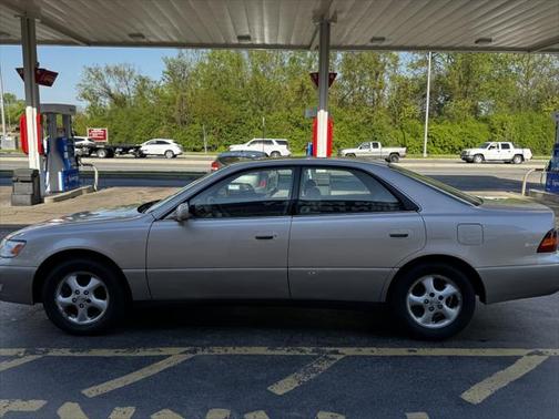 1999 Lexus ES 300 Base