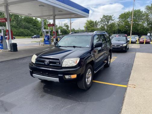 Black 2004 Toyota 4Runner Limited V8