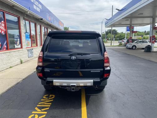 Black 2004 Toyota 4Runner Limited V8